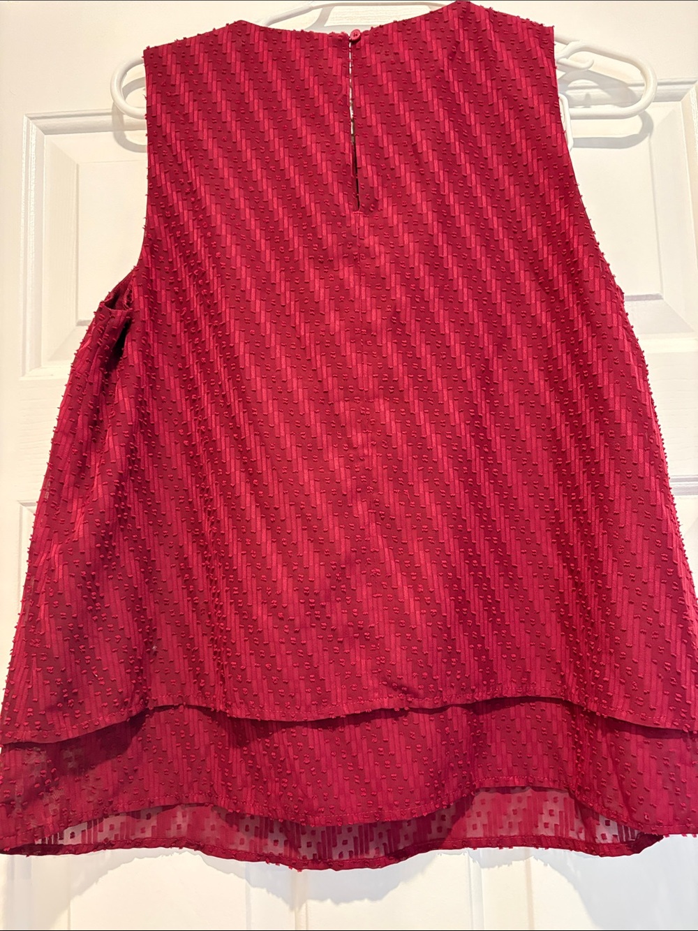 Banana Republic Red Textured Sleeveless Blouse size Small - Picture 2 of 7